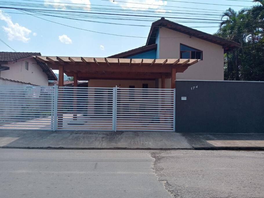 Villa Casa Estilo Minimalista Em Ubatuba Exterior foto